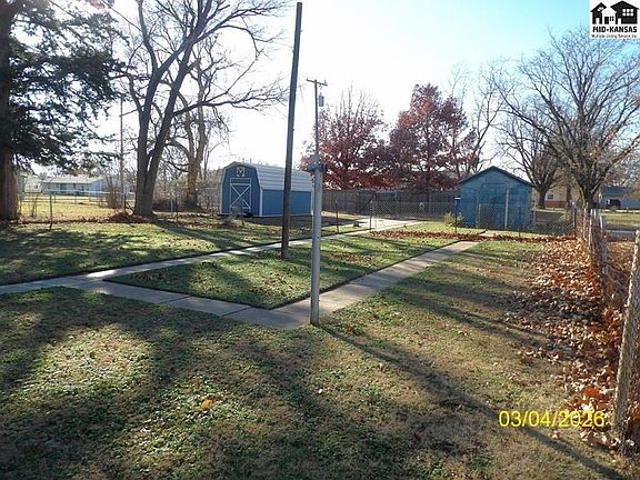 2nd image of 215 S Garfield Ave