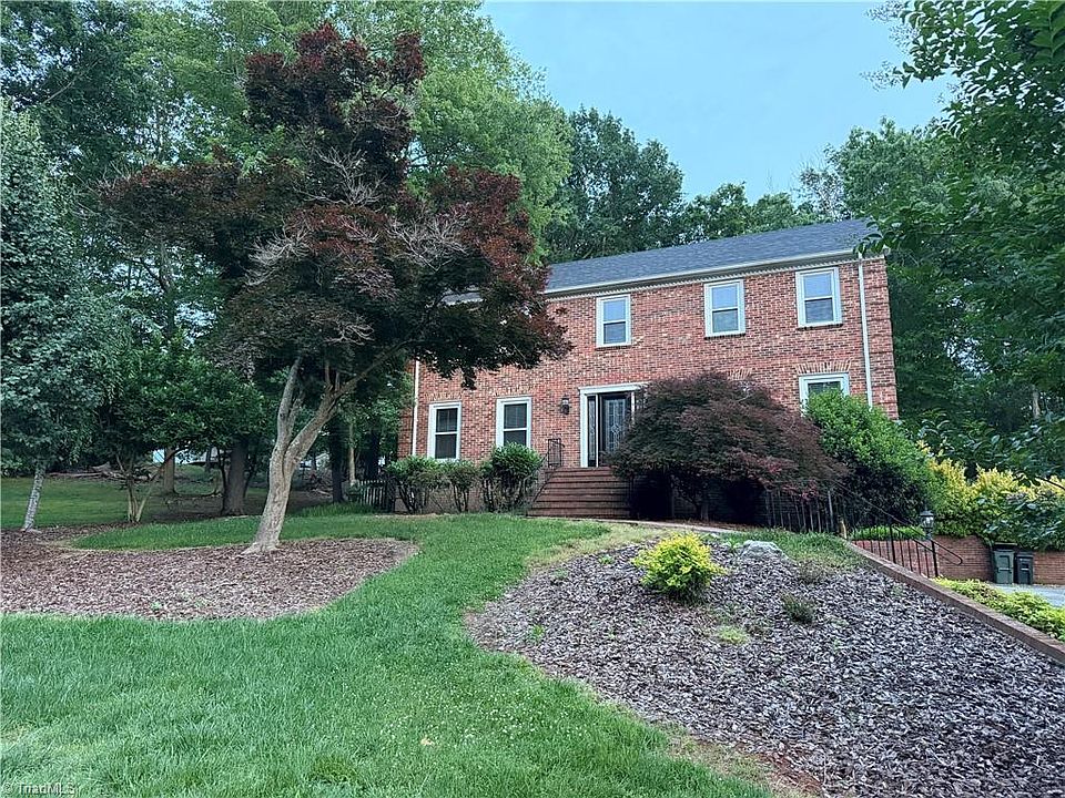 1st image of 841 Viewmont Dr
