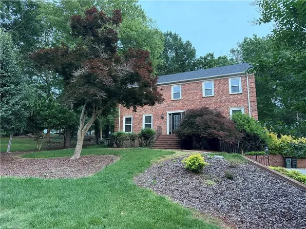841 Viewmont Dr, Asheboro, NC 27205