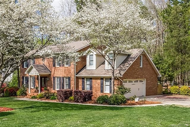 1st image of 6208 Phyliss Ln