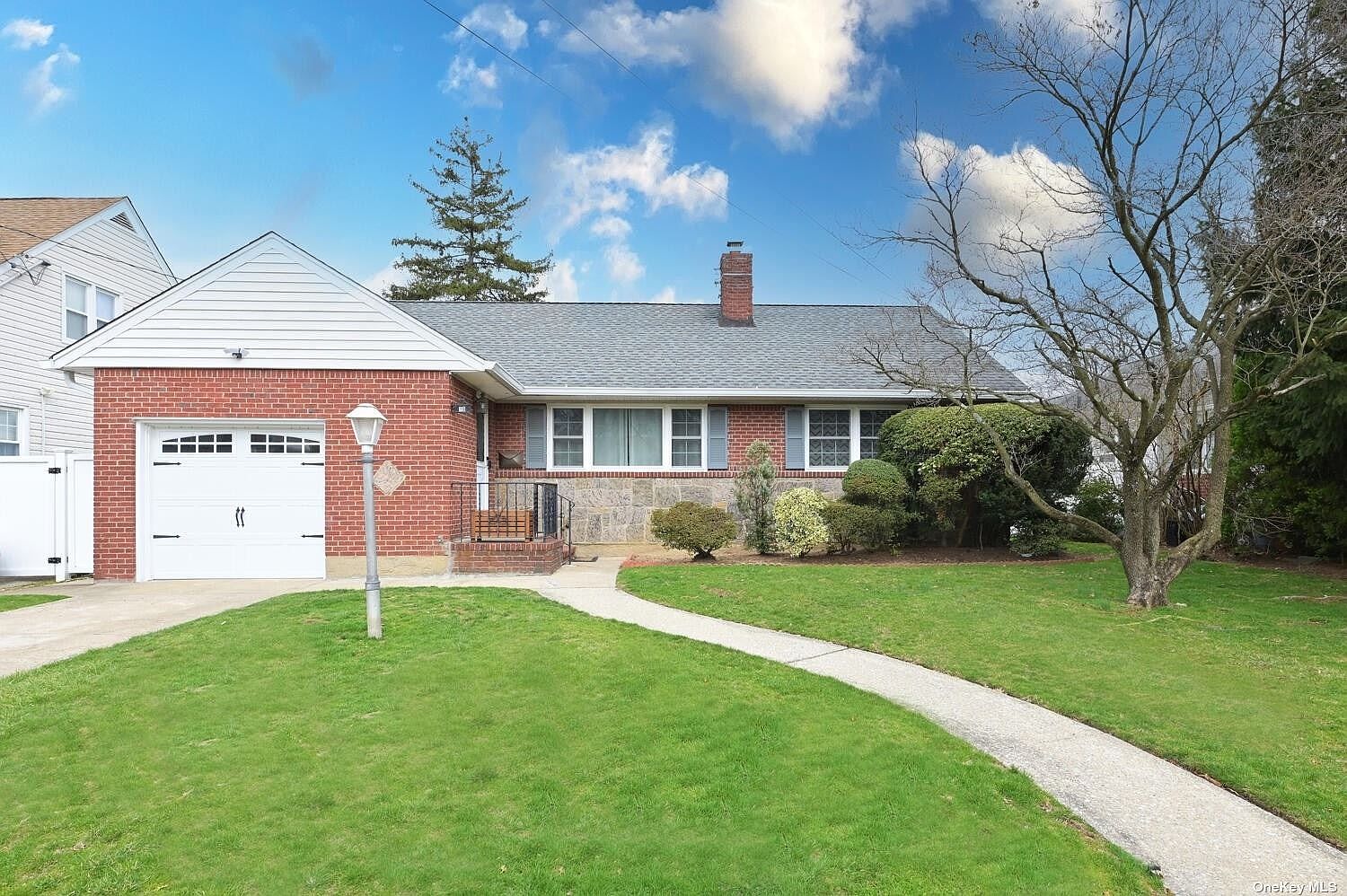 10 Edmund Street, Lynbrook, NY 11563 Zillow