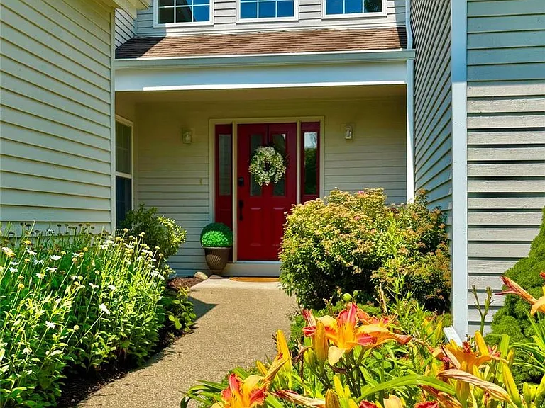202 Cinnamon Cir — Photo 2