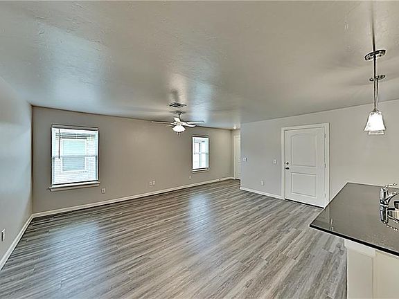 5th image of 11208 Howard Dr