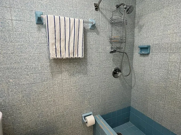 63 NW 51st Ave #63 — Photo 35