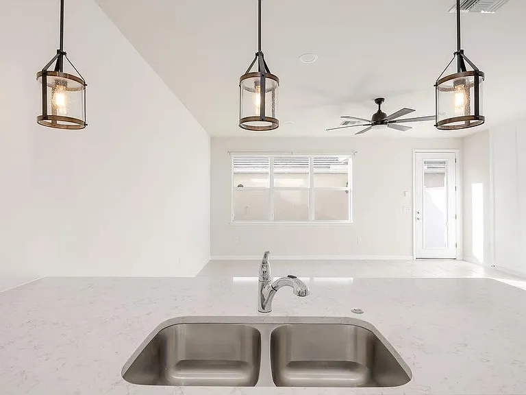 11908 Pebble Dr #11908 — Photo 9