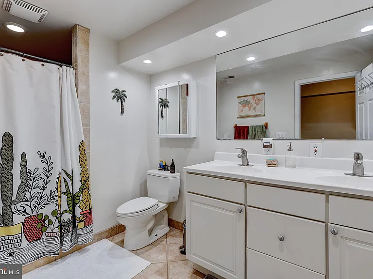 9920 Pinehurst Ave — Photo 19