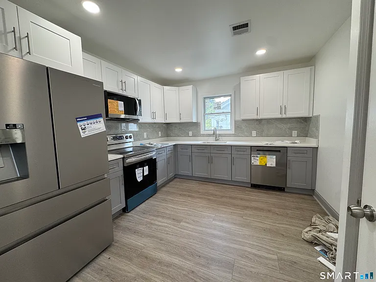 128 Jewett St #2 — Photo 9