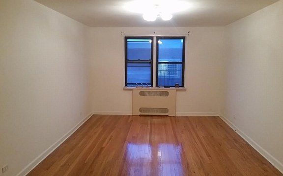 3rd image of 10218 64th Ave APT 5K