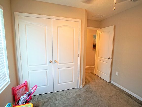 3rd image of 901 N Excelda Ave