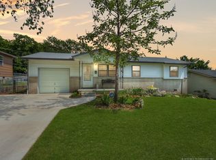 1023 N Douglas Ave E, Sand Springs, OK 74063