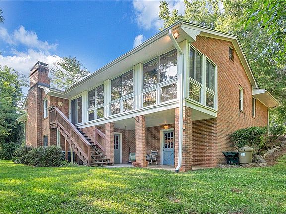 2nd image of 7026 Hollyberry Cir