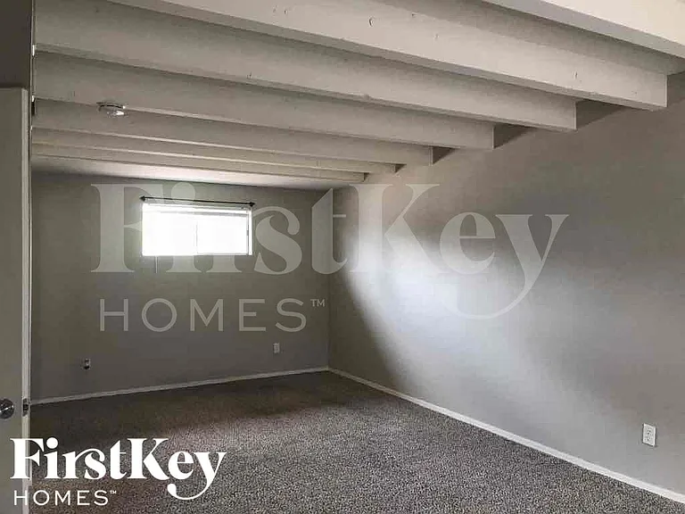 514 E Taylor St — Photo 14