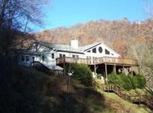 140 Wind Spirit Ln, Clyde, NC 28721