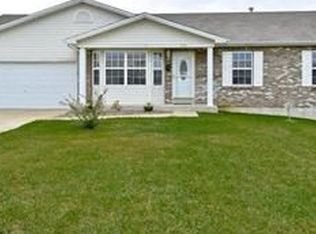 210 Hawks Rest Ct, Winfield, MO 63389
