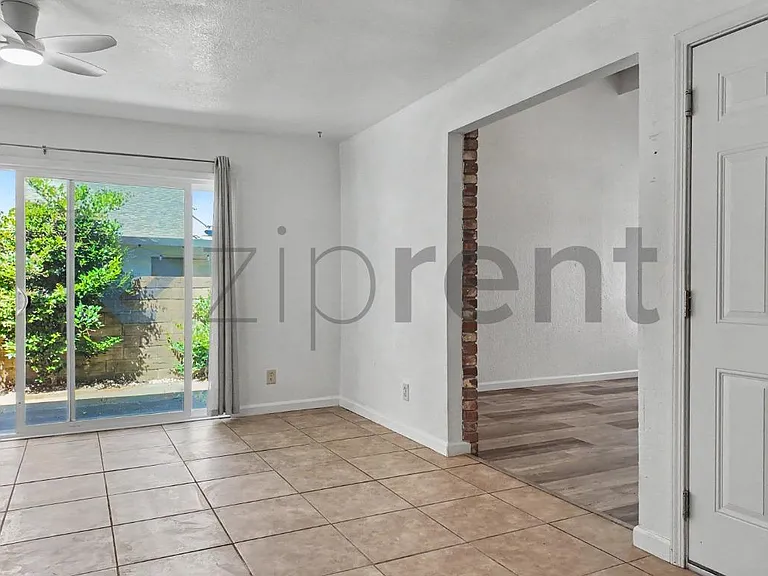 1812 Cirby Way #B — Photo 12