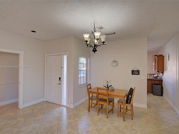 4th image of 17946 SW 10th Ln #17946