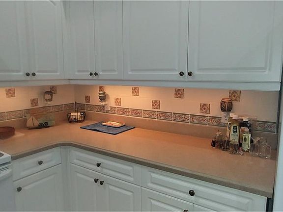 4th image of 1208 Green Oak Trl