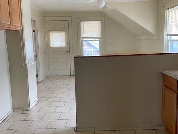 4th image of 106 Summer St #3