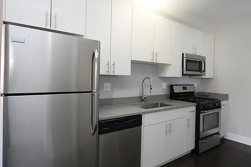 2128 N Sawyer Ave #2E Photo 1