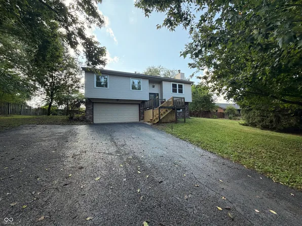 100 Cramer Pl, Martinsville, IN 46151