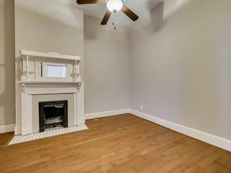 929 Broad St — Photo 7