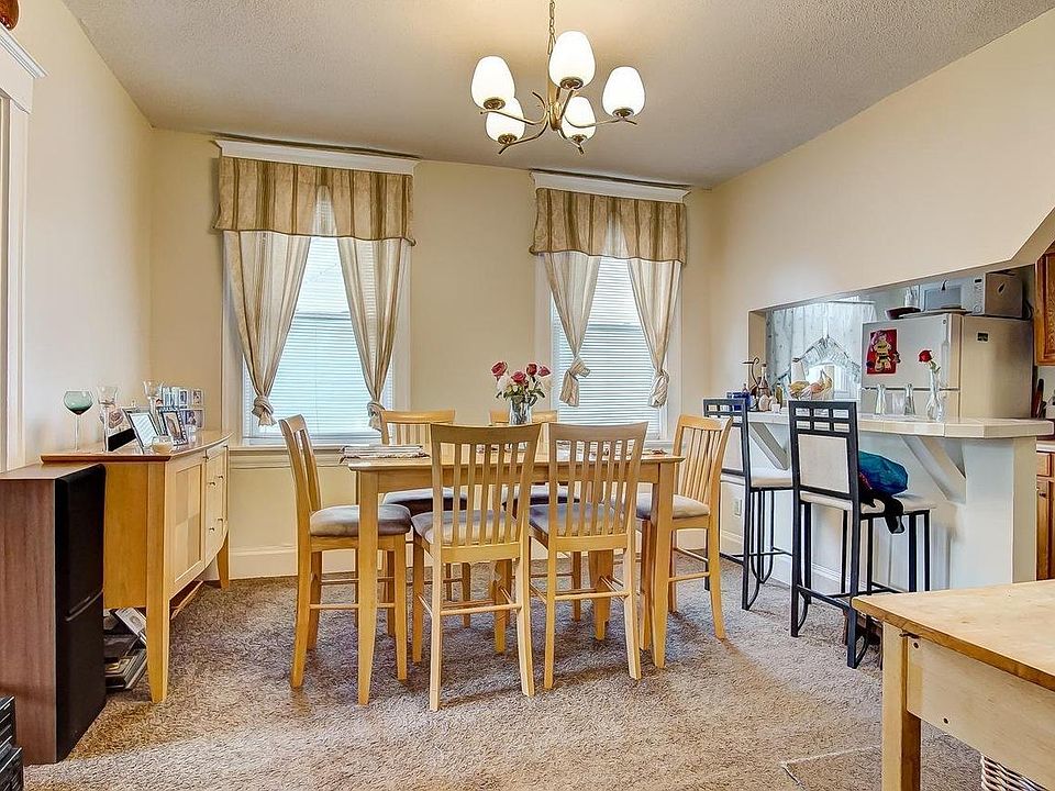 1st image of 3453 Woodburn Ave #3
