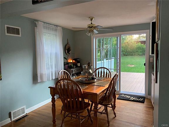 3rd image of 303 Washington Blvd