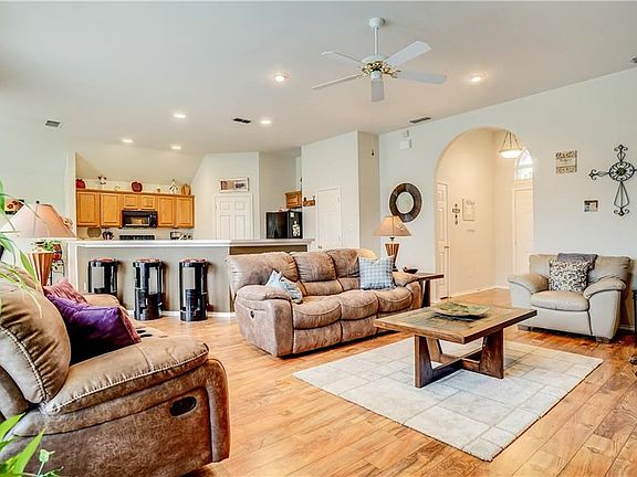5th image of 1020 Kingsley Dr
