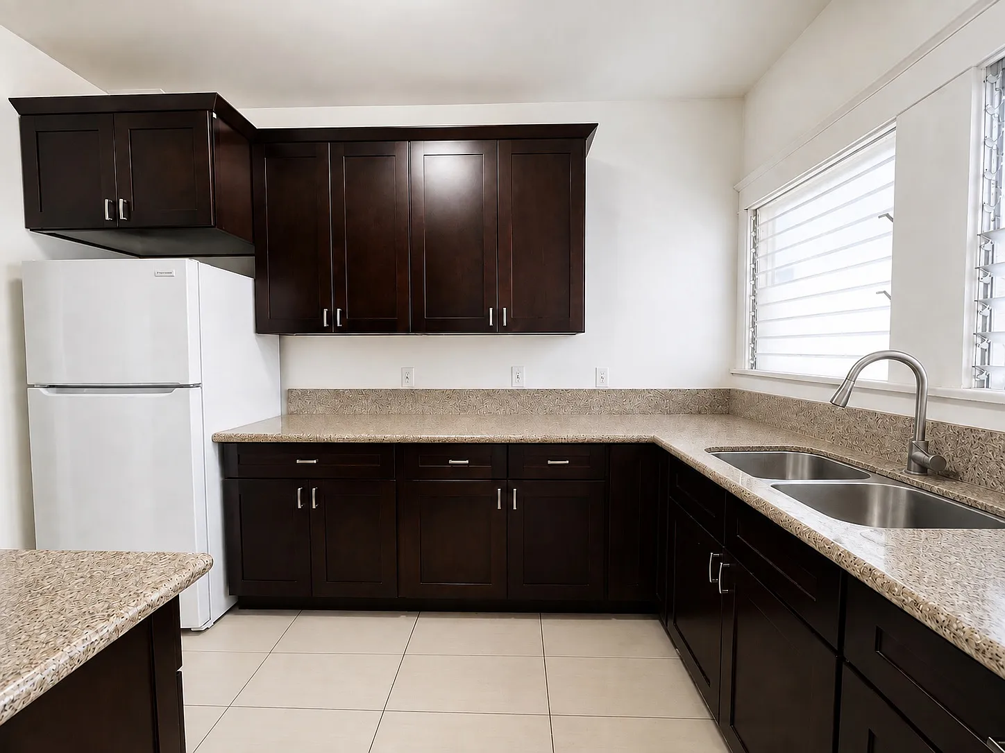3 bed, 1600 sqft, $3,400 — Photo 2