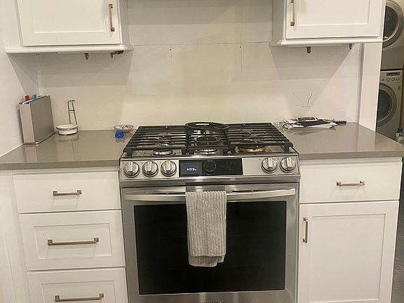 5th image of 39 Langley Rd #2