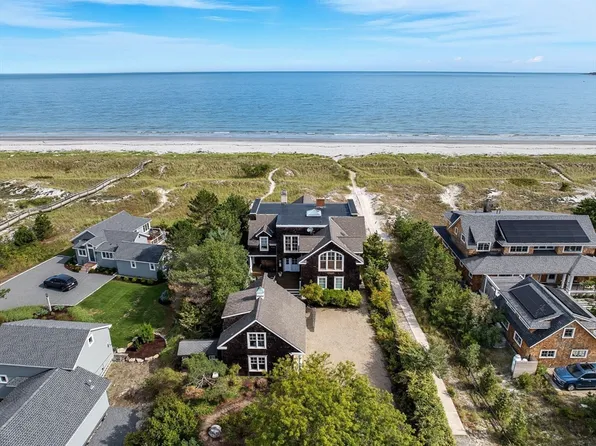 51 Wingaersheek Rd, Gloucester, MA 01930