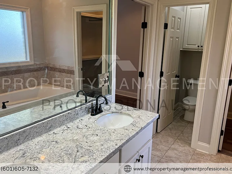 116 Cedar Green Dr — Photo 35