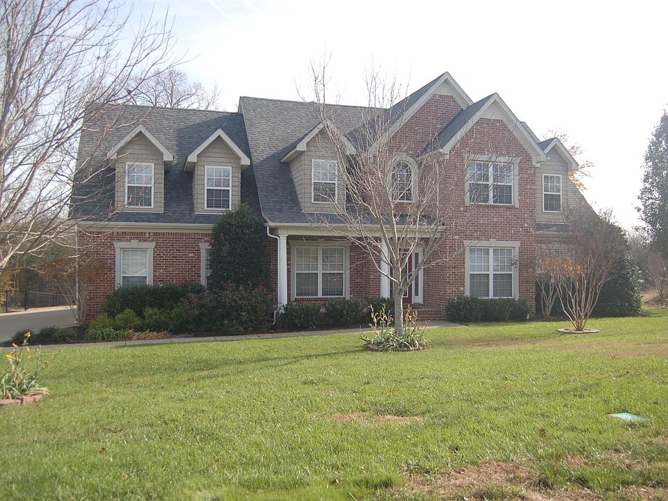 1st image of 2129 Woodcliff Dr