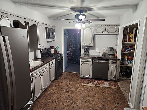 5th image of 7804 NW 5th St