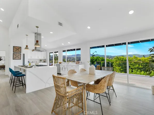 1080 E Deepview Dr, Covina, CA 91724