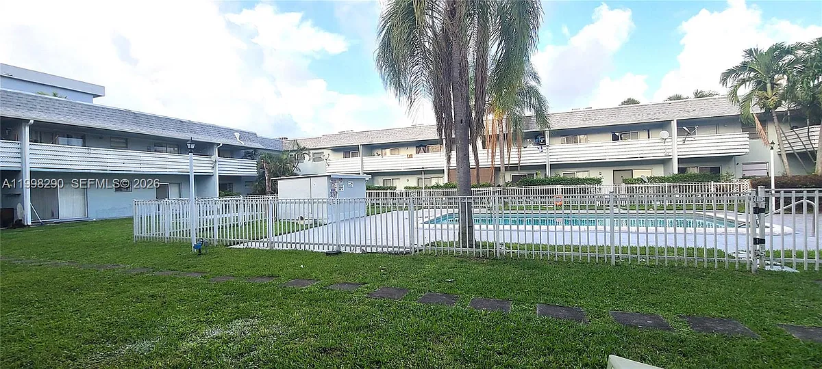 Building Photo - 4251 NW 5th St #109