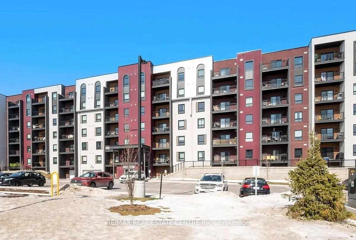 Photo 2 of 17 - 4 Spice Way #508 - Barrie, ON Building Photo - 4 Spice Way #508