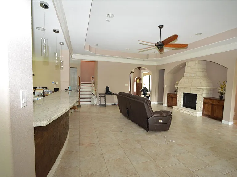 6510 Durango Dr — Photo 2