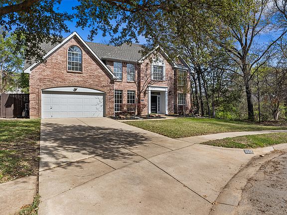 2nd image of 2504 Springhill Dr