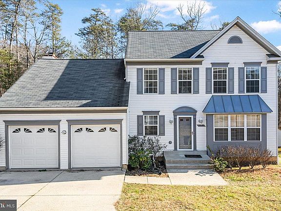 2nd image of 10608 Cedarwood Ln