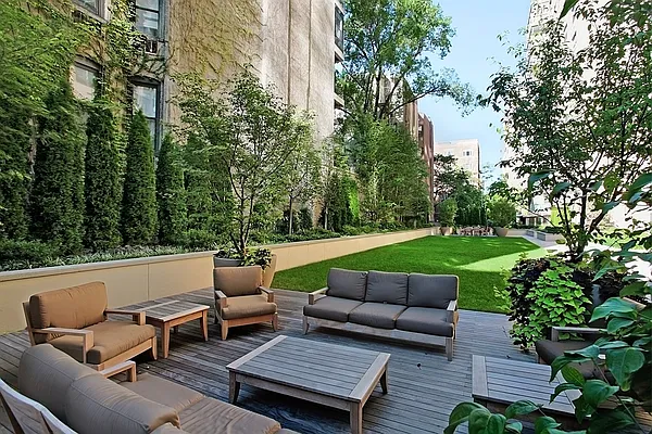 Sold by Corcoran | media 22