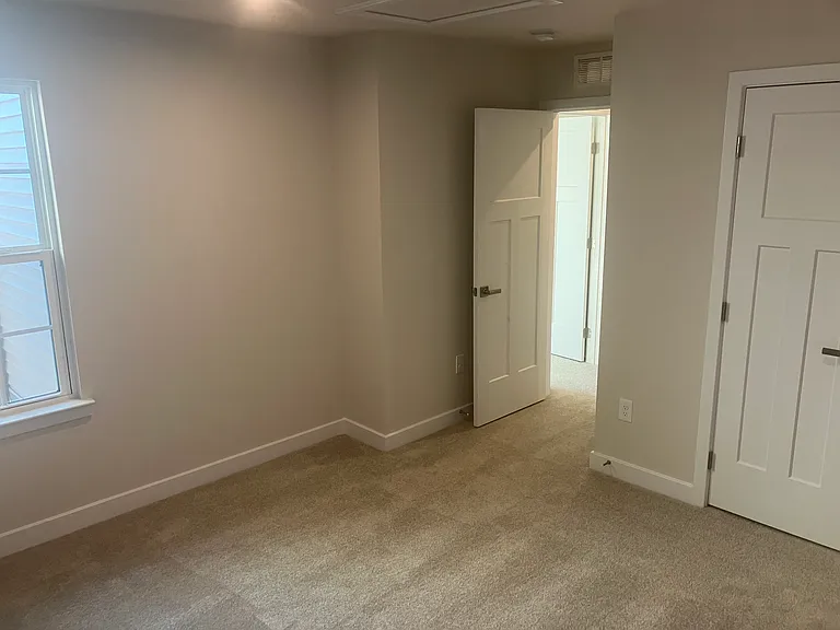 343 E Cochran St — Photo 19
