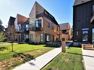 1635 48th Ave SW #1461291, Calgary, AB T2T2S9