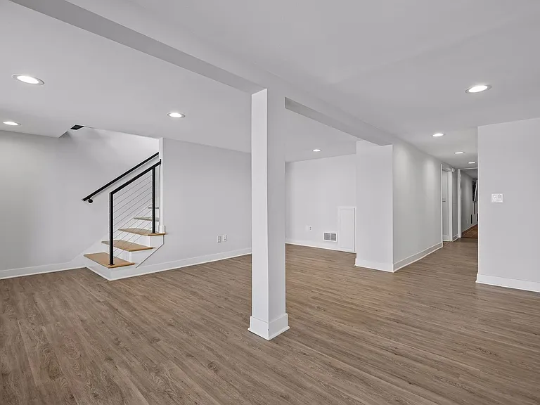 176 Peninsula Rd — Photo 41