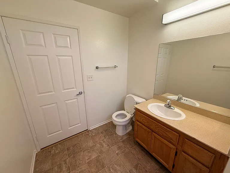 12950 Hartland St — Photo 11