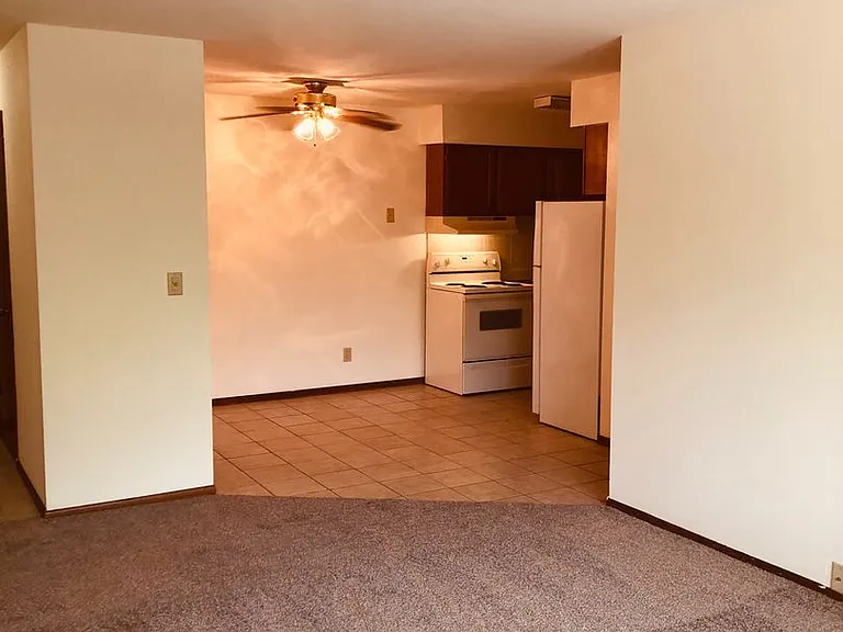 4081 S 65th St #7 — Photo 19