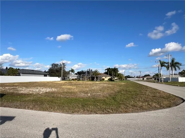1817 SE 8th AVE, CAPE CORAL, FL 33990
