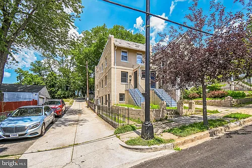 1608 W St SE Photo 1