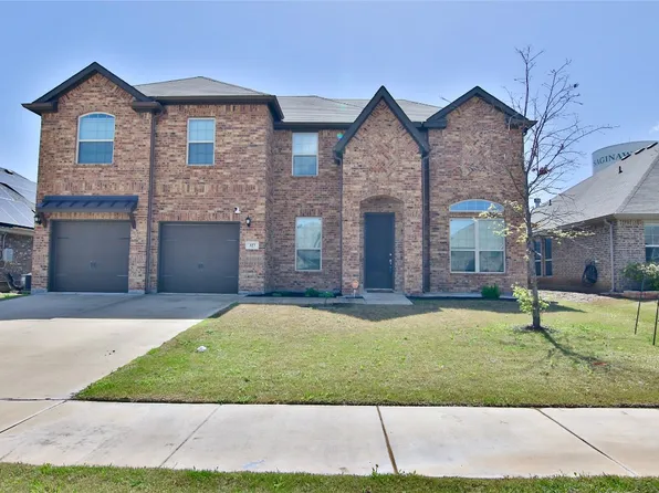 327 Cattlemans Trl, Saginaw, TX 76131