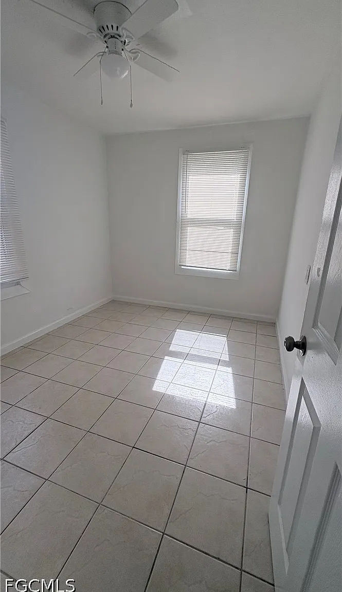 2 bed, 1.0 bath, 700 sqft, $1,100 — Photo 3